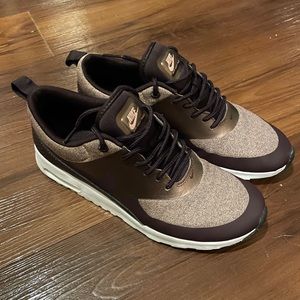 Nike Women’s Air Max Thea